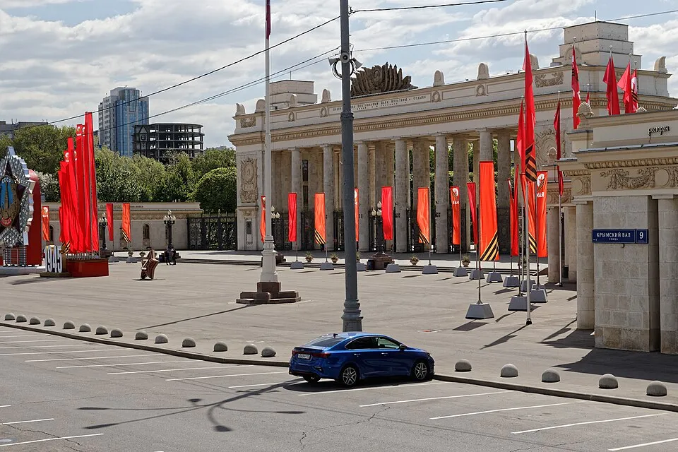 Главный вход в парк Горького