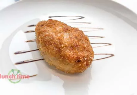 Куриная котлета с картофелем в панировочных сухарях