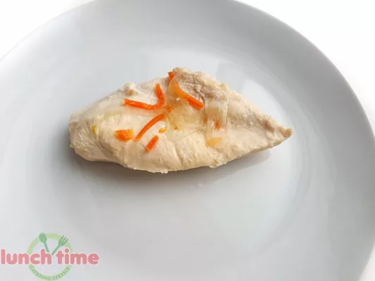 Куриная грудка отварная в бульоне