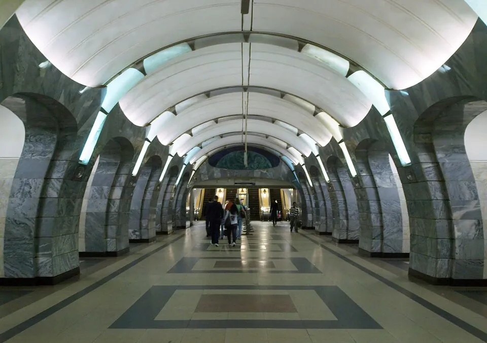 Станция «Чкаловская»