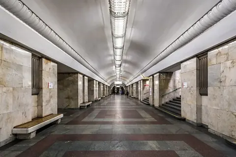Станция «Университет»