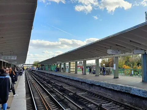 Станция «Выхино»