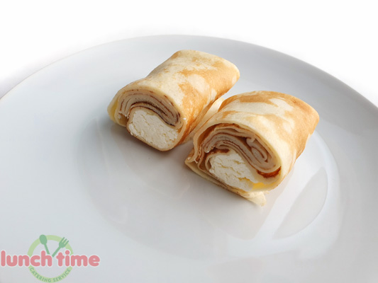 Блинчики с творогом и сметаной