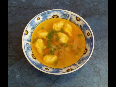 Суп с клёцками; порция-мини на курином бульоне